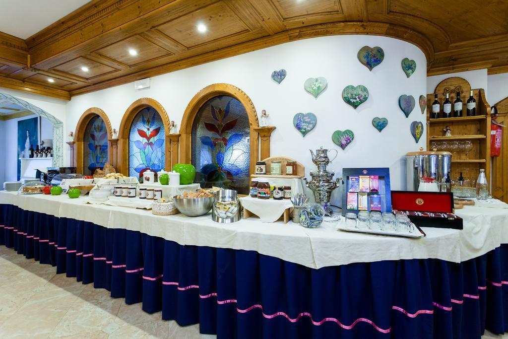 Hotel Vienna Сан-Мартіно-ді-Кастроцца Екстер'єр фото