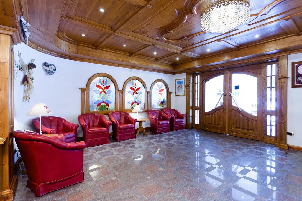 Hotel Vienna Сан-Мартіно-ді-Кастроцца Екстер'єр фото